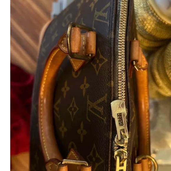 Authentic Louis Vuitton Alma bag - Picture 9 of 16